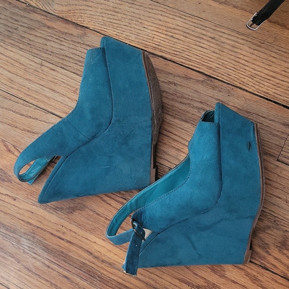 RUE 21 ECT! 5/6  Turquoise WOMENS HIGH HEEL PLATFORM OPEN TOE - Picture 2 of 6